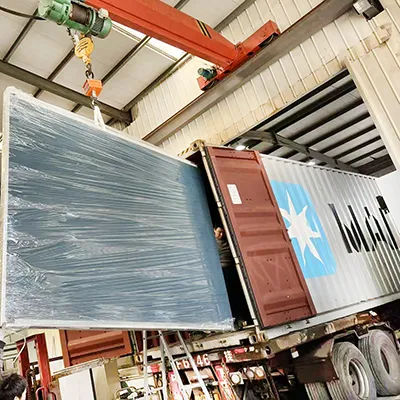 Dva stroja za pjenu utovarena u kontejnere istog dana